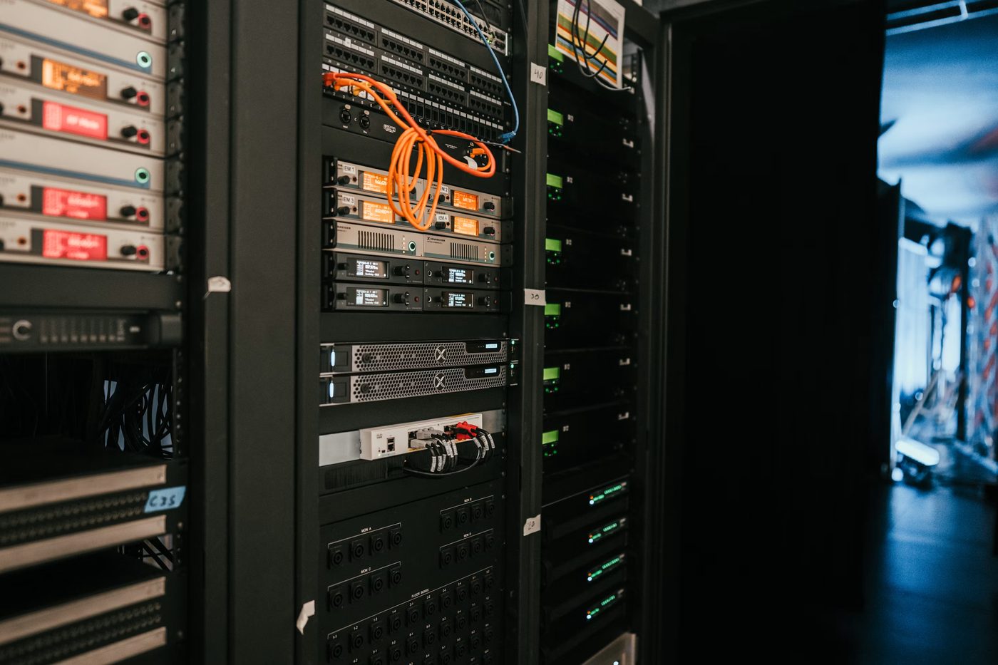 Cloud infrastructure and server racks representing Algolix cloud services